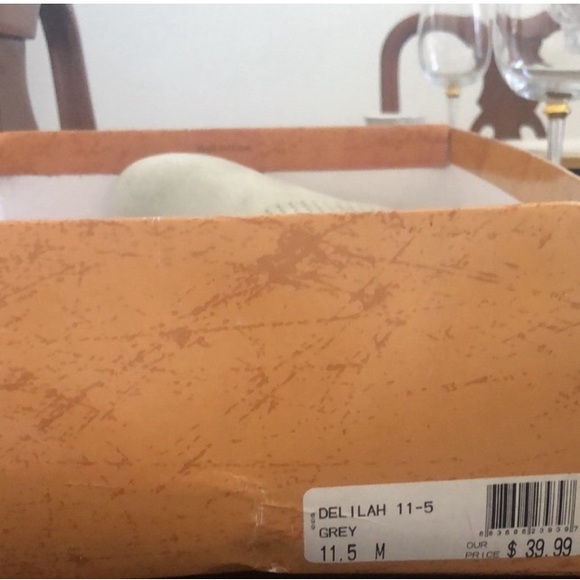 Girl’s Boots - Picture 3 of 3